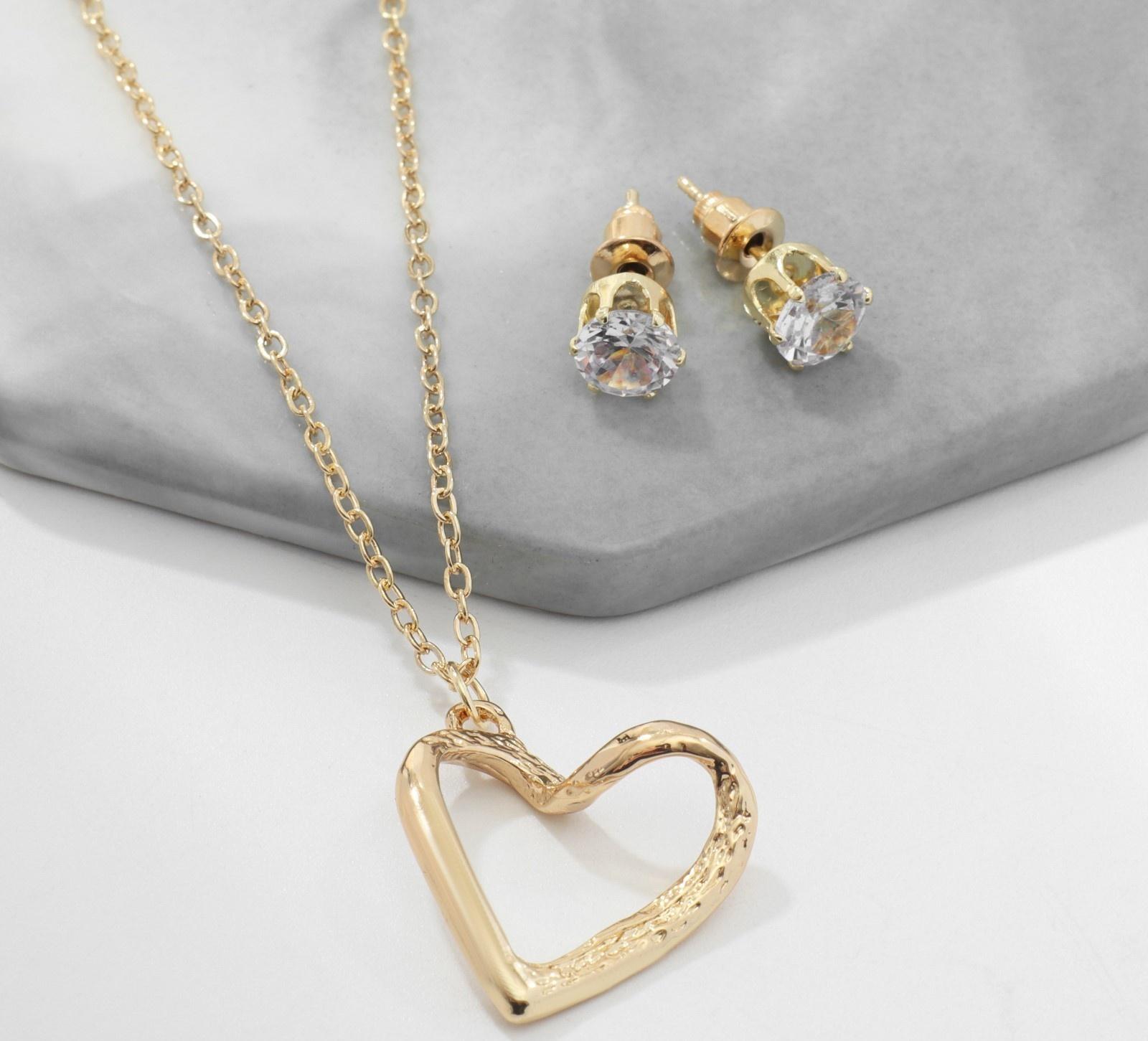 Гарнитур 2 предмета: серьги, кулон 