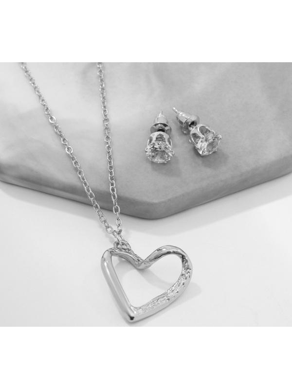 Гарнитур 2 предмета: серьги, кулон 