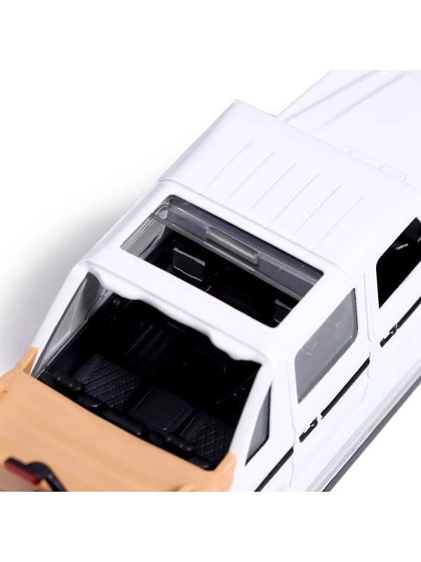 Машина металлическая «Внедорожник», инерция, свет, звук, открываются двери и капот, цвет МИКС