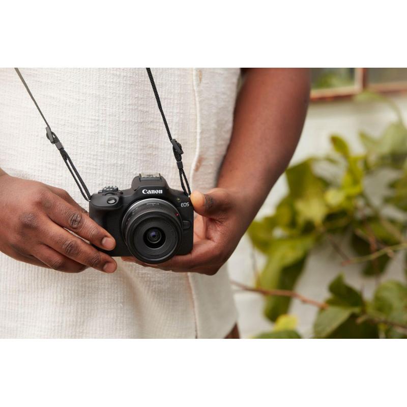 Фотоаппарат Canon EOS R100 Kit + RF-S 18-45mm IS STM (6052C012)