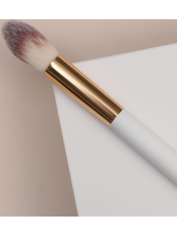 Кисть для макияжа «White», 18 см, цвет белый