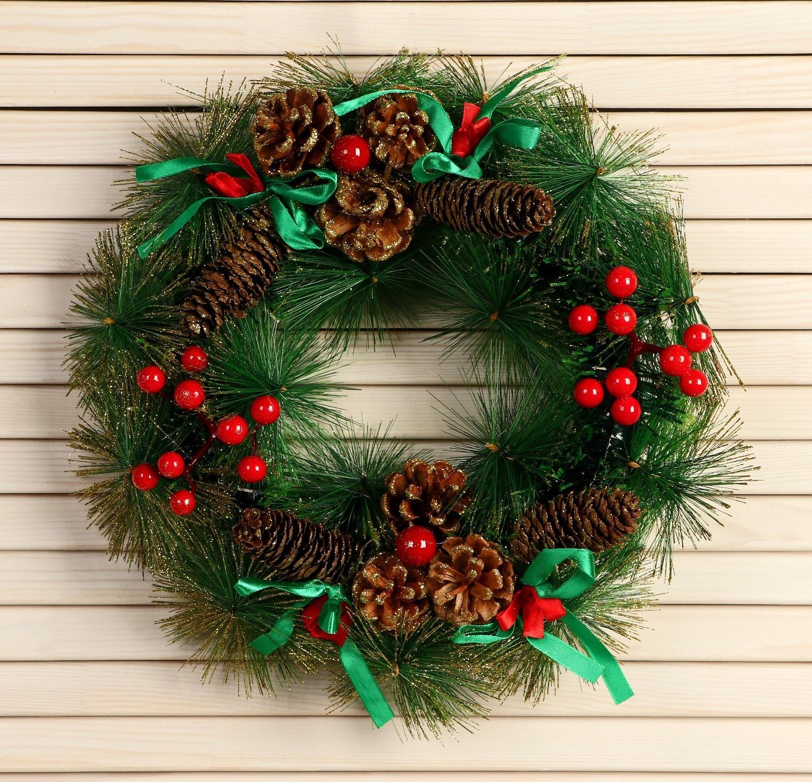 Венок новогодний d-30 см 