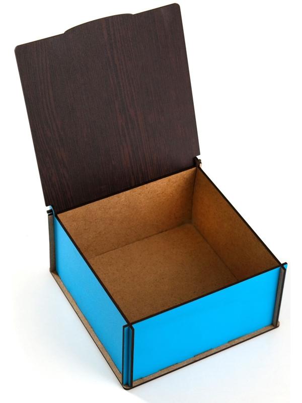 Коробка подарочная 