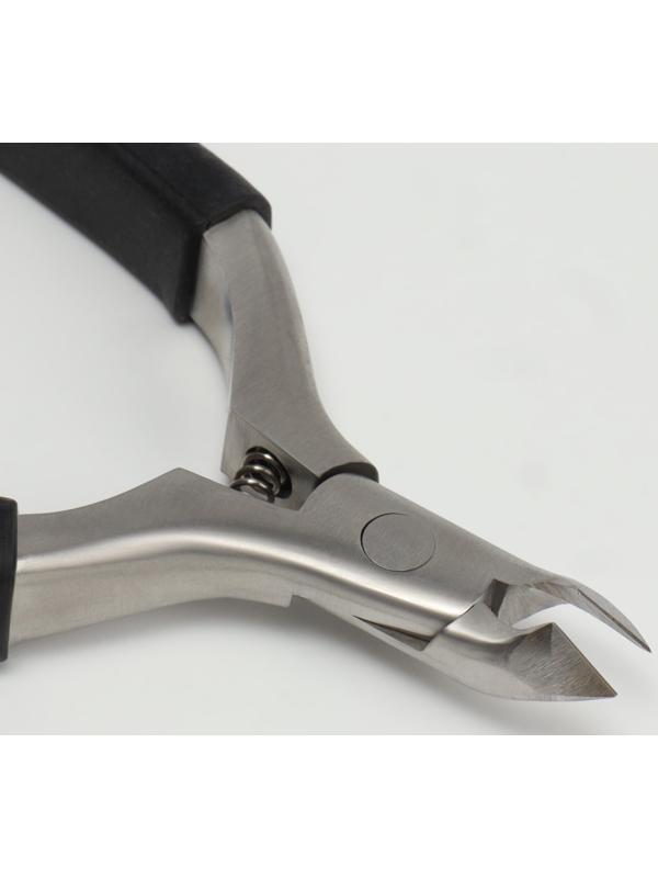 Кусачки педикюрные «Premium», скрытая пружина, 11,5 см, длина лезвия - 6 мм, цвет серебристый/чёрный