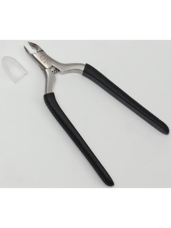 Кусачки педикюрные «Premium», скрытая пружина, 11,5 см, длина лезвия - 6 мм, цвет серебристый/чёрный