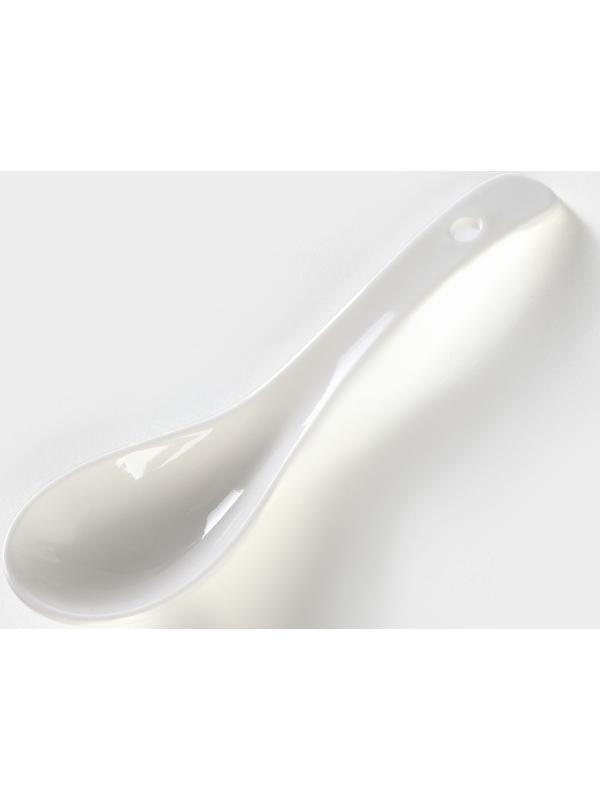 Супница фарфоровая с ложкой на бамбуковой подставке BellaTenero, 450 мл, 15×11,5×7,5 см, цвет белый