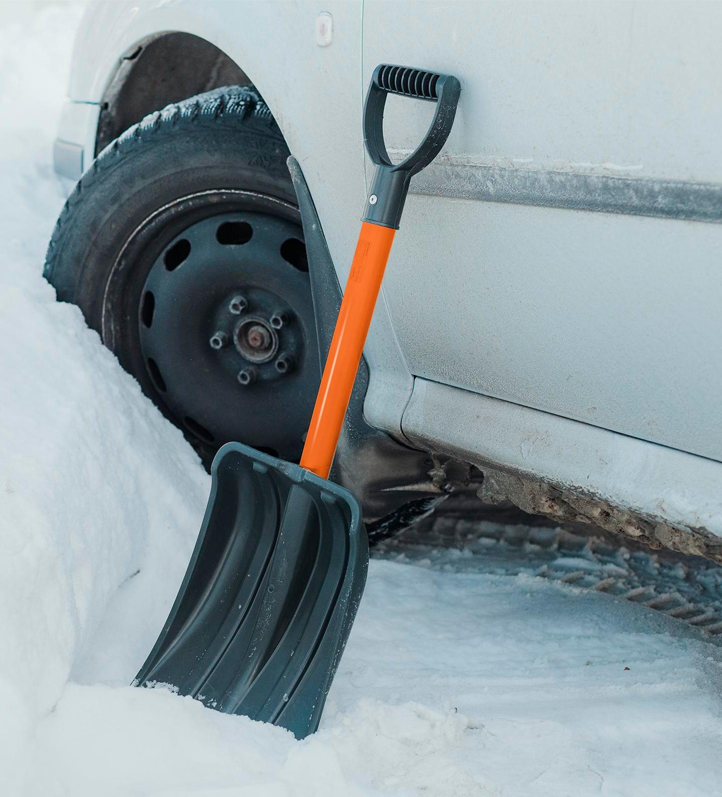 Лопата автомобильная пластиковая, ковш 260 × 300 мм, с оцинкованной планкой, металлический черенок (длина ± 7 см)