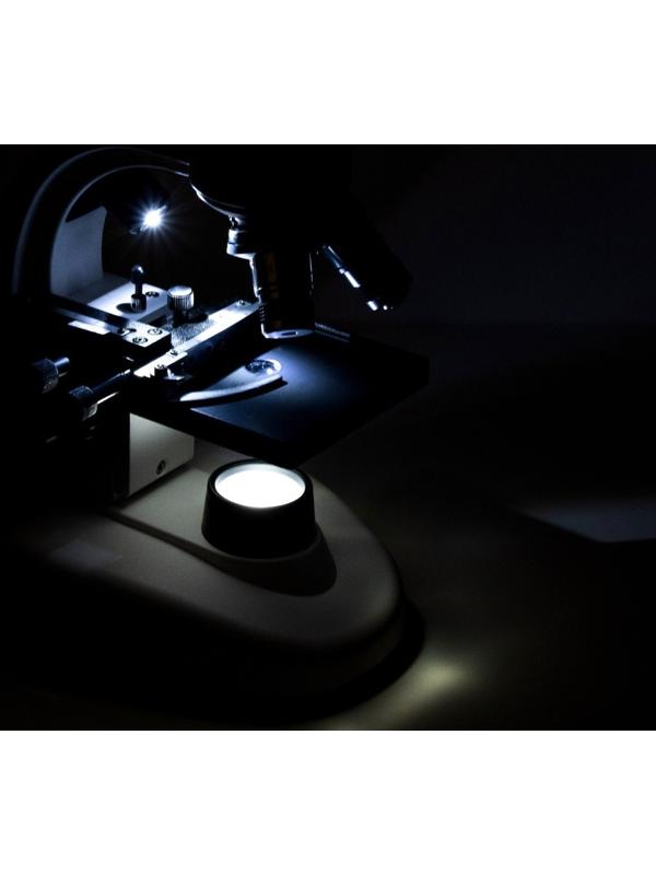 Микроскоп лабораторный кратность 40,100,400, подсветка