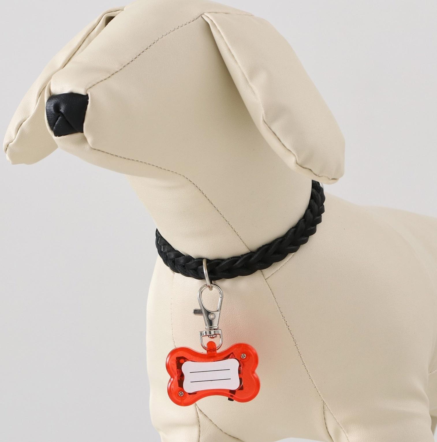 Маячок-адресник Косточка с наклейкой под записку 3 режима свечения красный