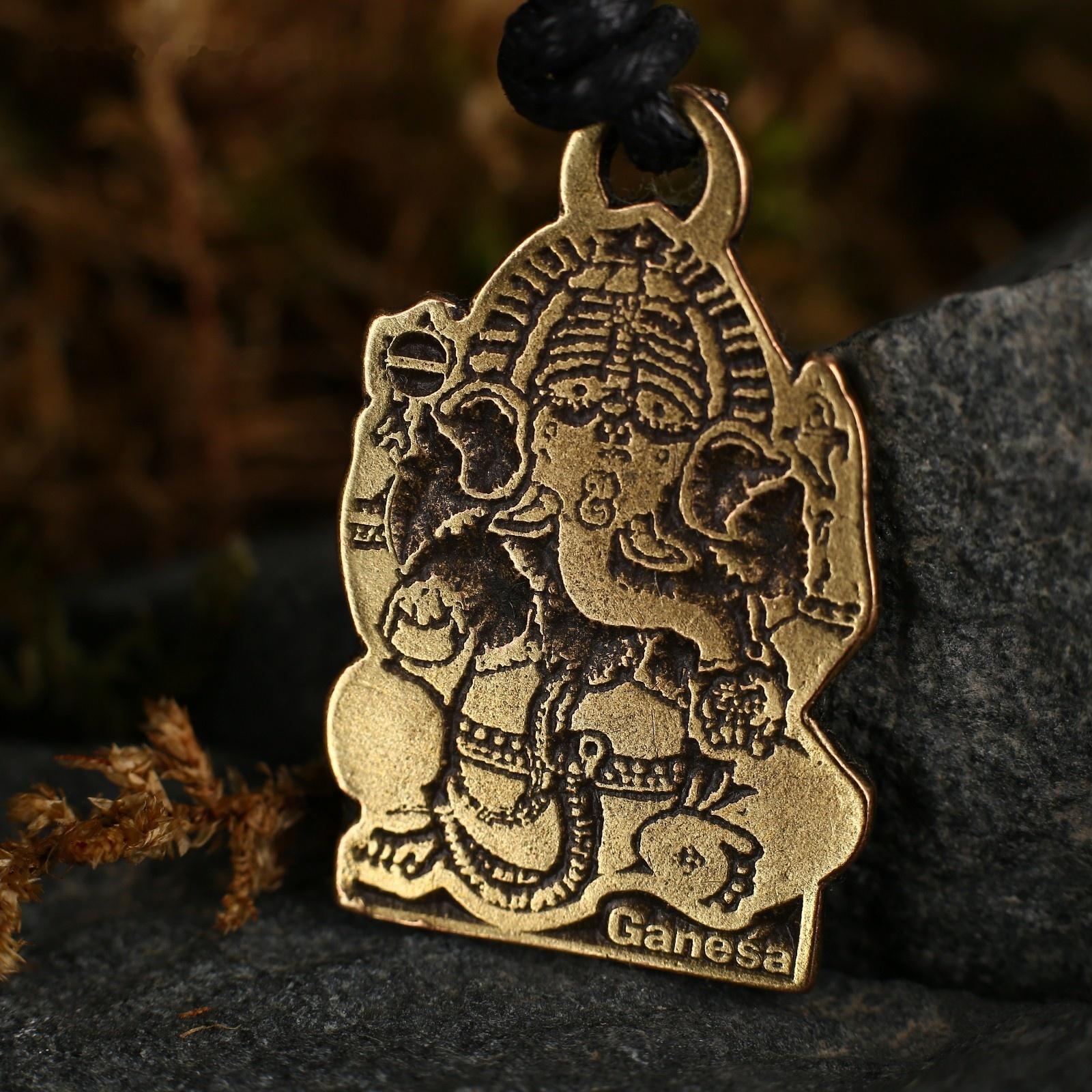 Амулет-брелок 