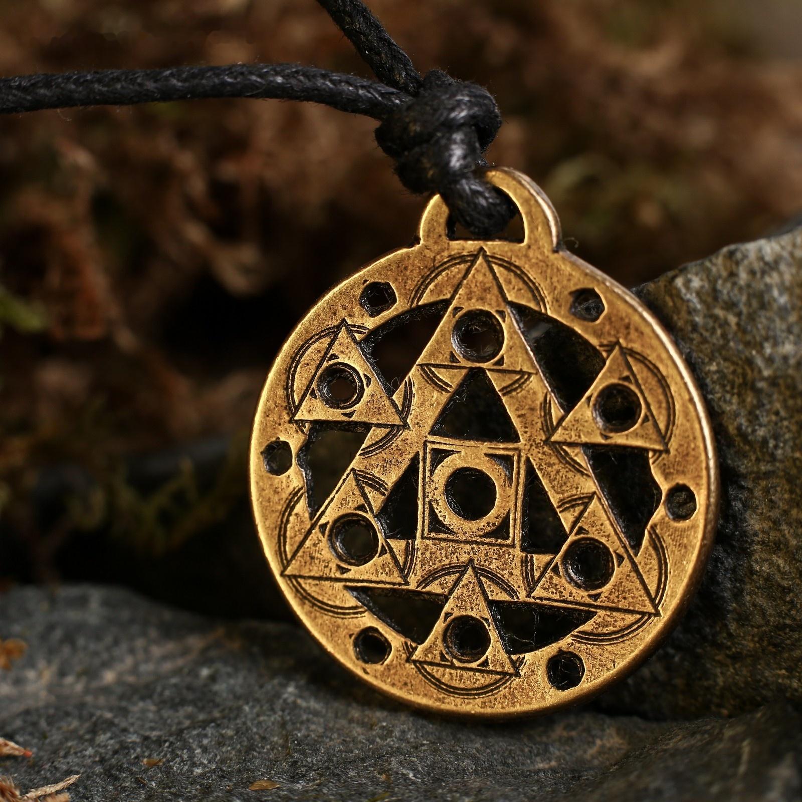 Амулет-брелок 