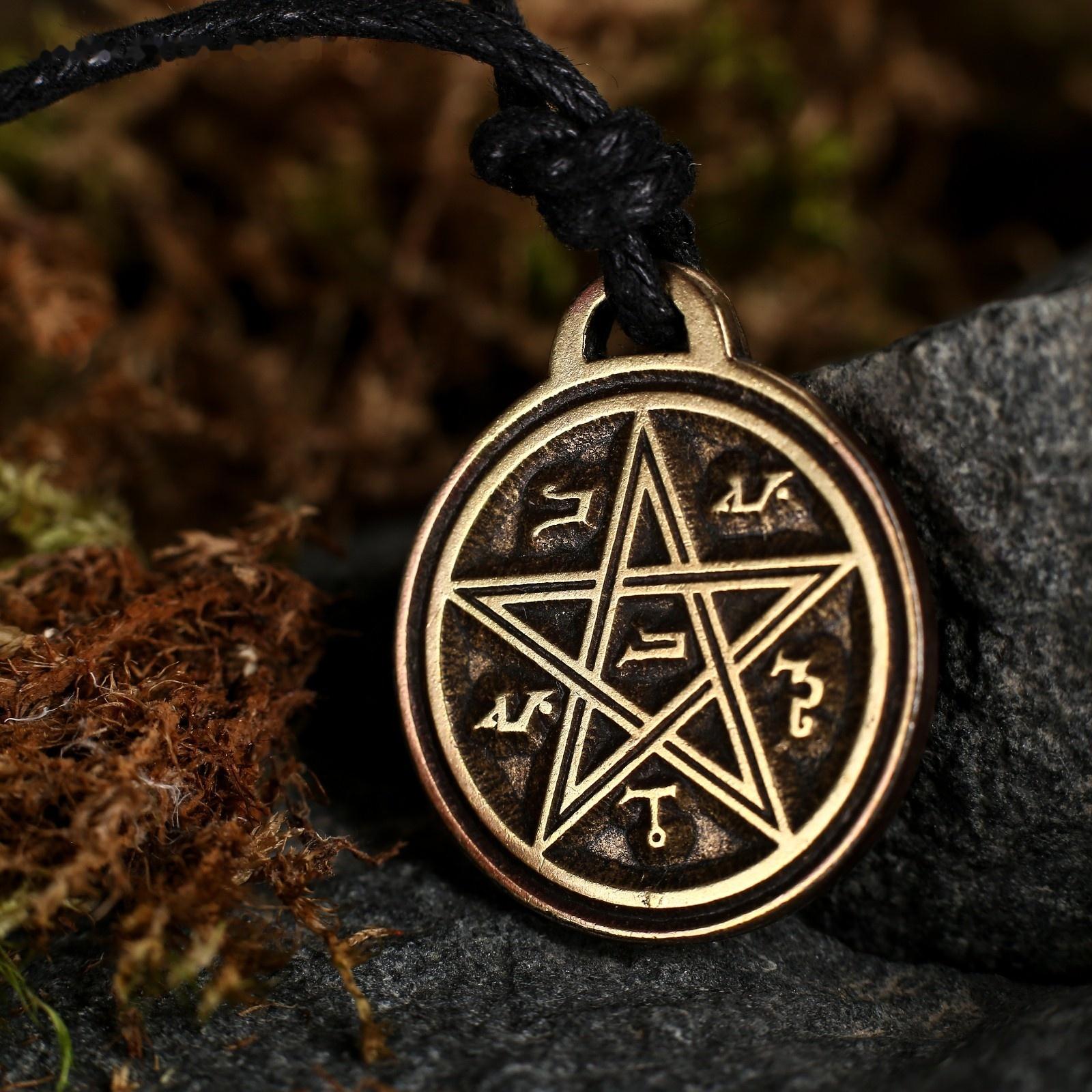 Амулет-брелок 