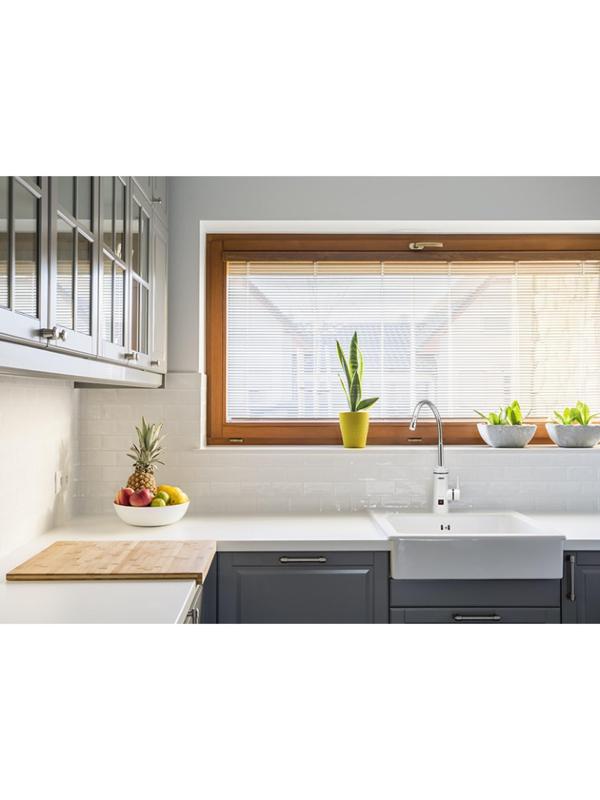 Водонагреватель ZANUSSI SmartTap, проточный, 3 кВт, 1.3 л/мин, белый