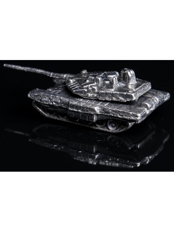 Оловянная фигурка 