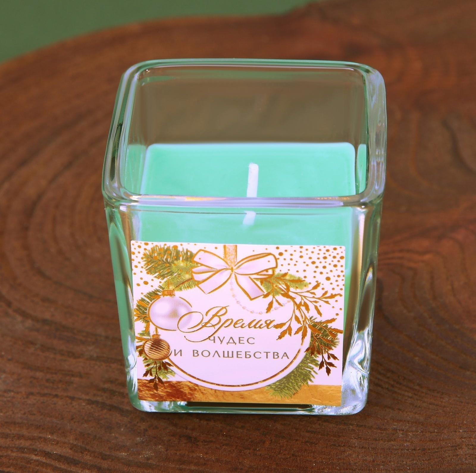 Новогодняя свеча в стакане «Время чудес  и волшебства», аромат еловые шишки