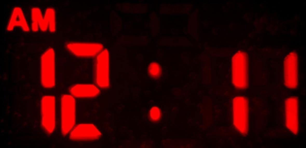 Часы-будильник Sakura SA-8522, проекторные, будильник, радио, 1хCR2032, черные