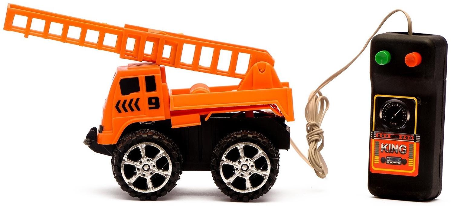 Машина «Стройтехника», на дист управлении, работает от батареек, в пакете