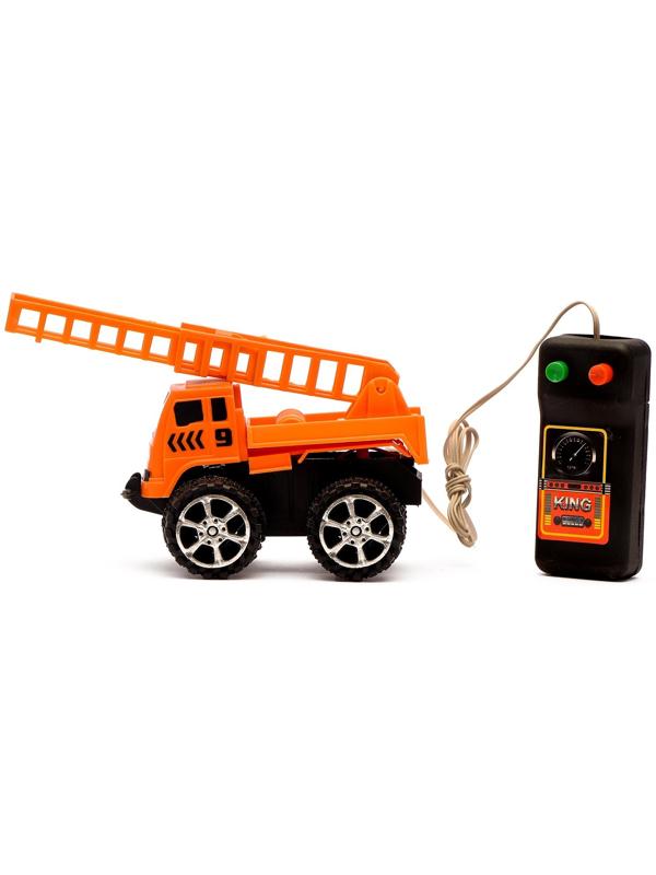 Машина «Стройтехника», на дист управлении, работает от батареек, в пакете