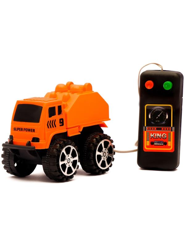 Машина «Стройтехника», на дист управлении, работает от батареек, в пакете