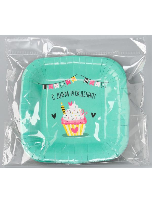 Тарелка бумажная квадратная 