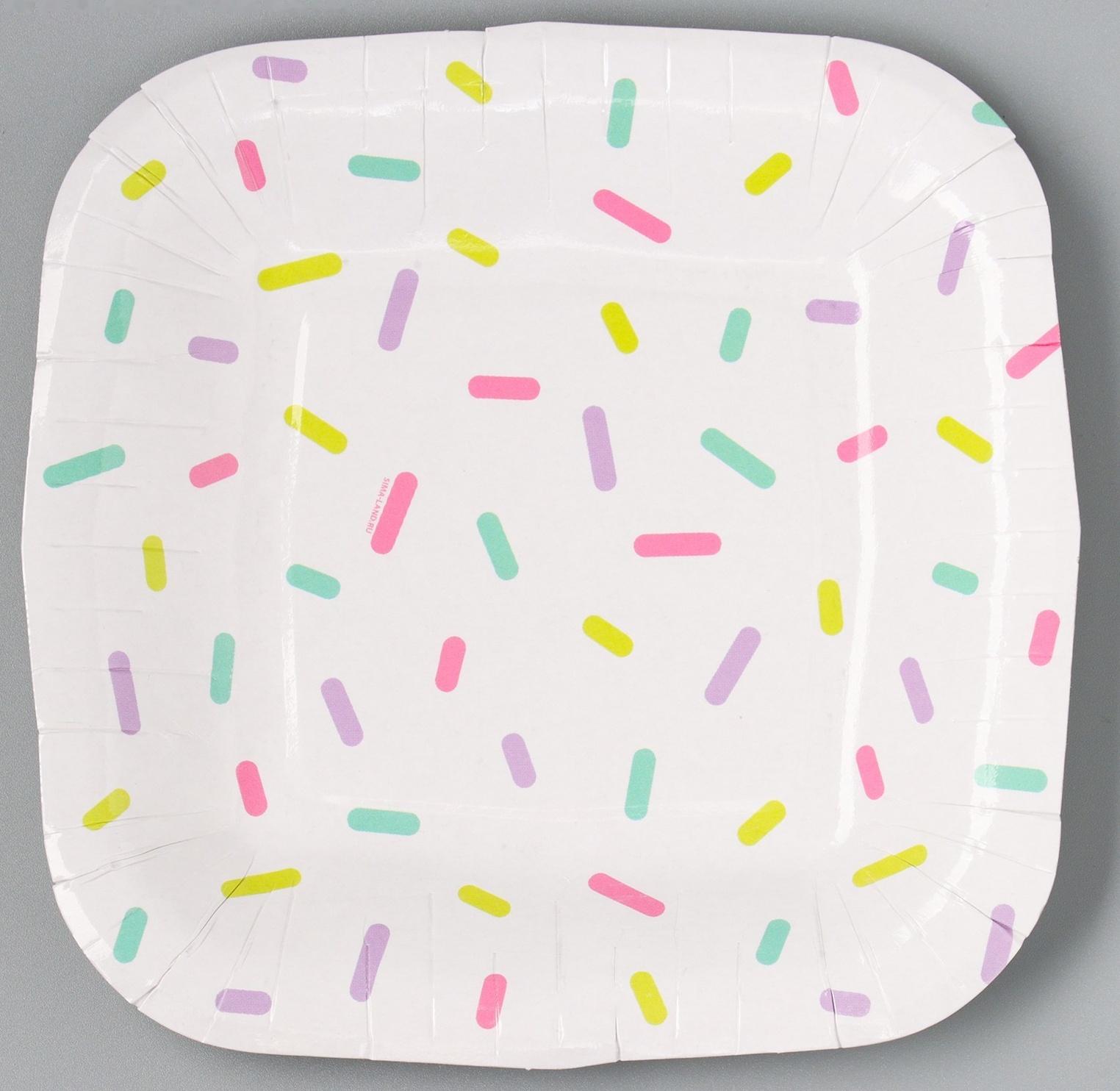 Тарелка бумажная квадратная 