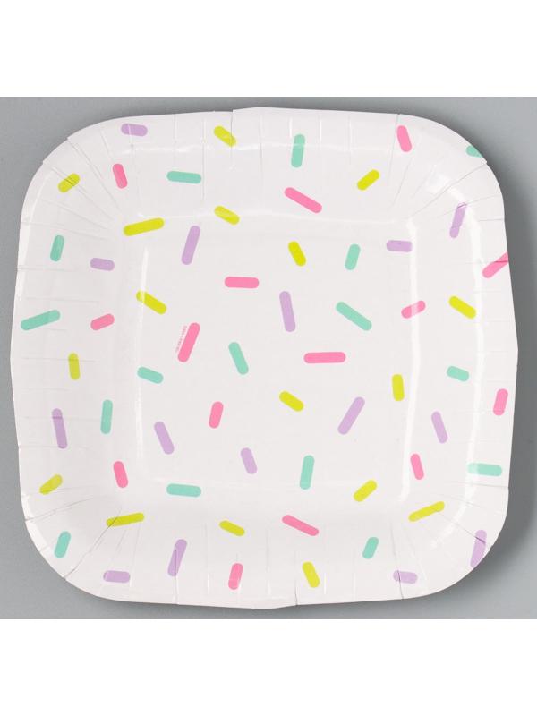 Тарелка бумажная квадратная 