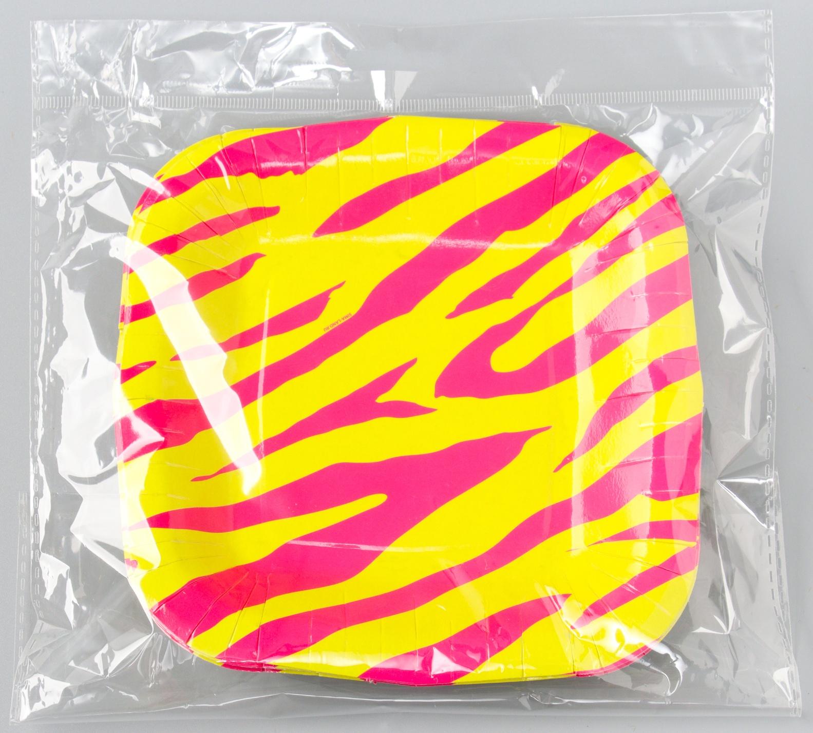 Тарелка бумажная квадратная 