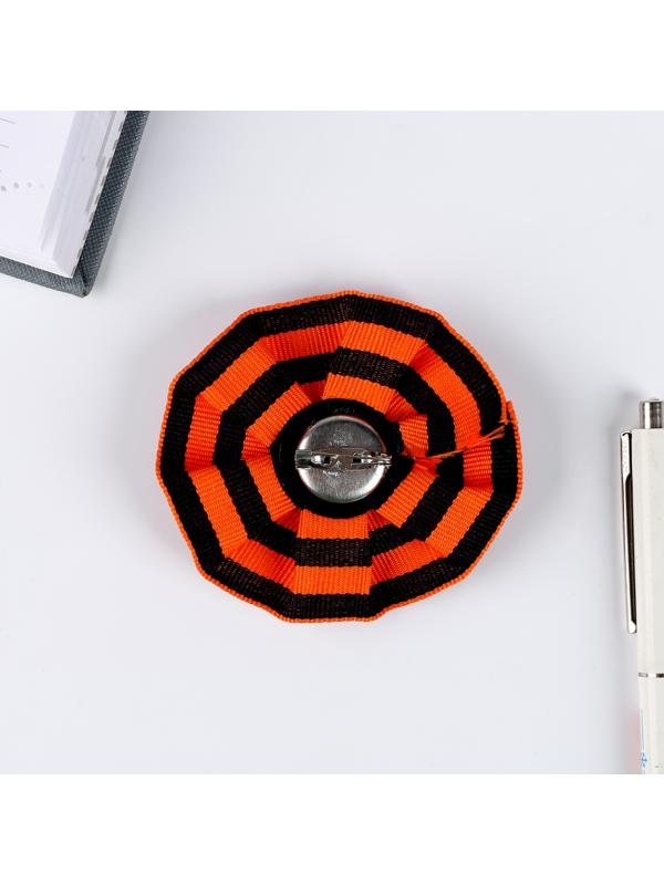 Значок «9 Мая», белый цветочек, 8 см