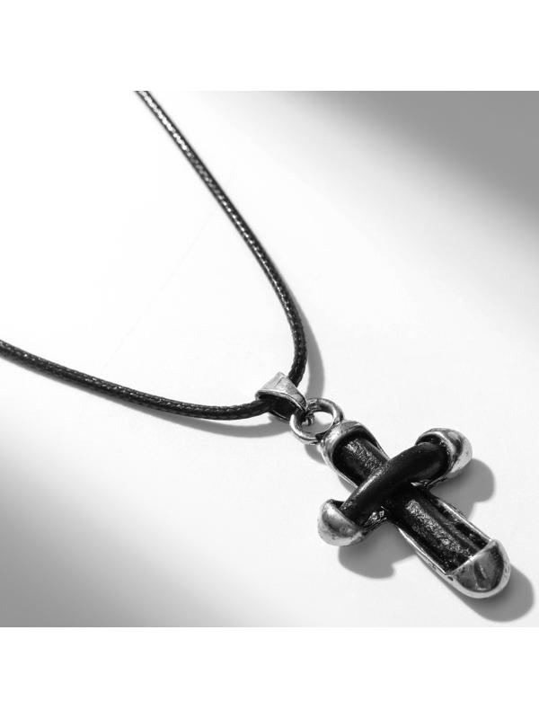 Кулон на шнурке 