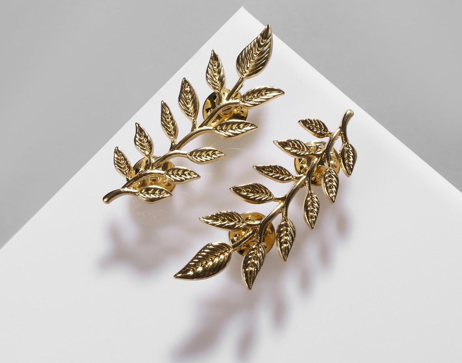 Набор значков (2шт) для воротника 