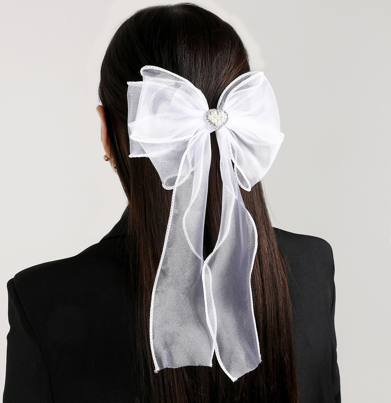 Карнавальный зажим «Бантик» с декором-сердцем