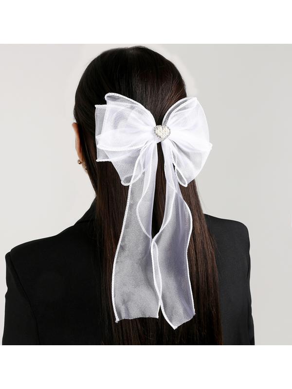 Карнавальный зажим «Бантик» с декором-сердцем