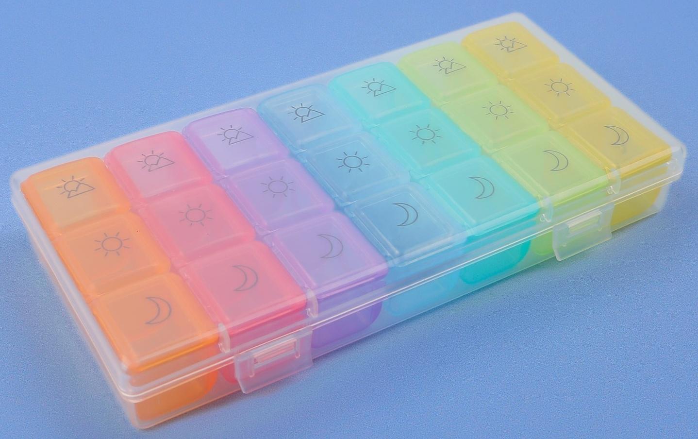 Таблетница - органайзер «Неделька», съёмные ячейки, утро/день/вечер, 17,4 × 8,2 × 2,5 см, 7 контейнеров по 3 секции, разноцветная