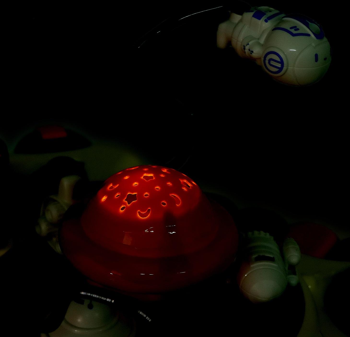 Развивающий столик «Астронавт», световые и звуковые эффекты