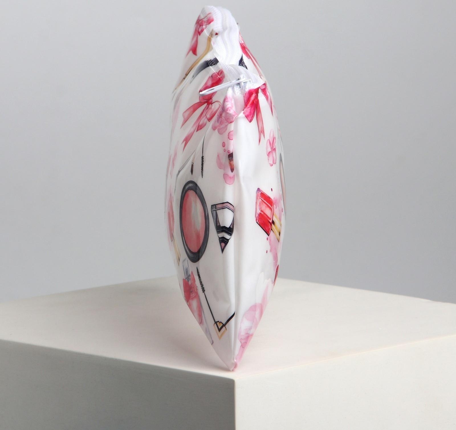 Косметичка PVC на молнии «Макияж»