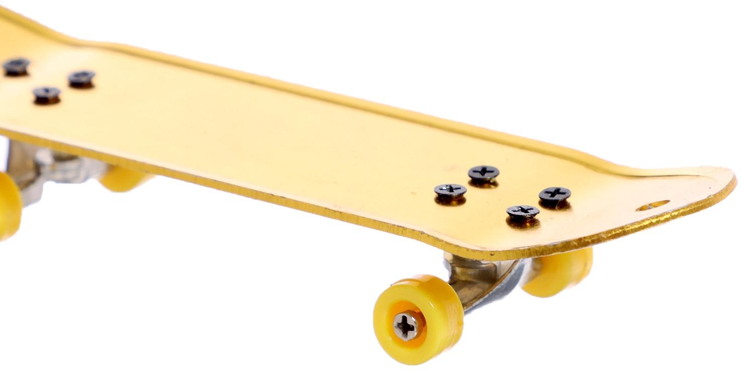 Фингерборд металлический «Золотой трюк», 2 комплекта колёс, ключ, цвет МИКС