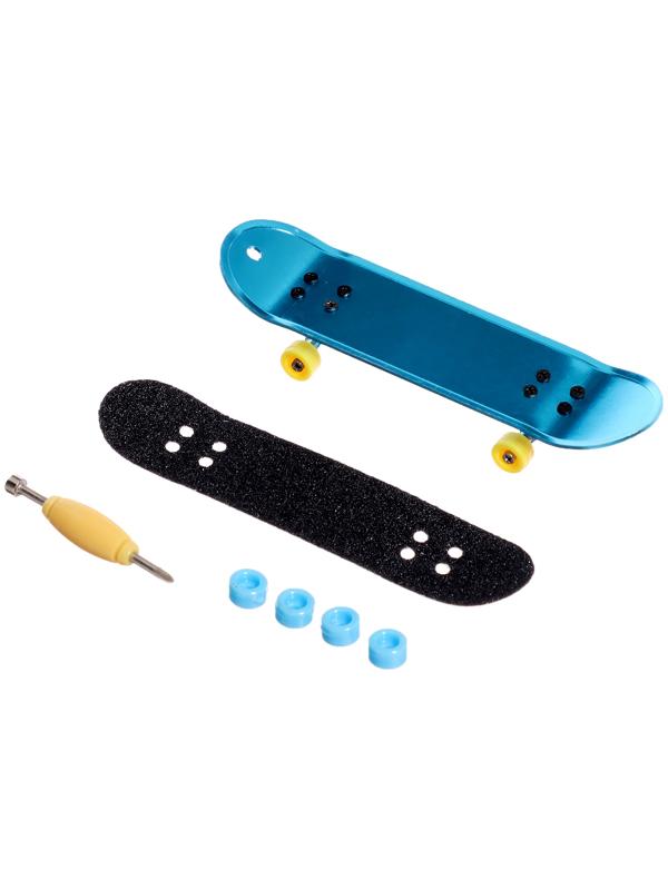 Фингерборд металлический «Золотой трюк», 2 комплекта колёс, ключ, цвет МИКС