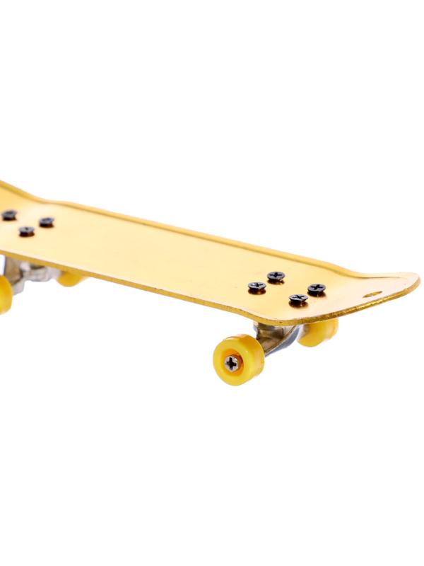 Фингерборд металлический «Золотой трюк», 2 комплекта колёс, ключ, цвет МИКС