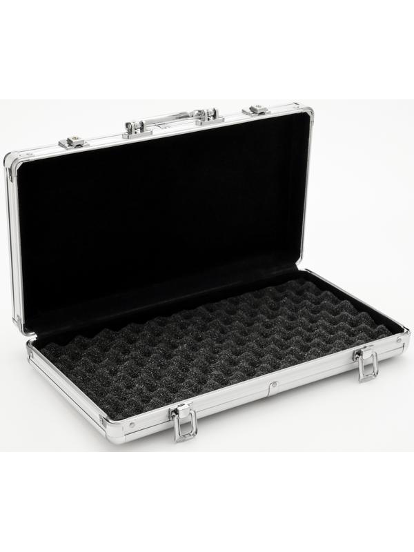 Металлический кейс, 38 х 21 х 6.5 см