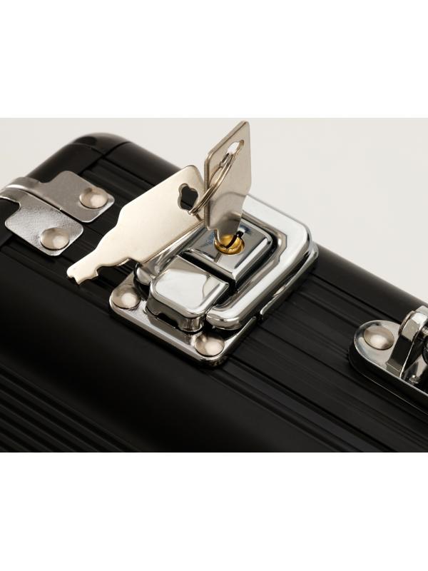 Металлический кейс, 30 х 21 х 6.5 см, черный