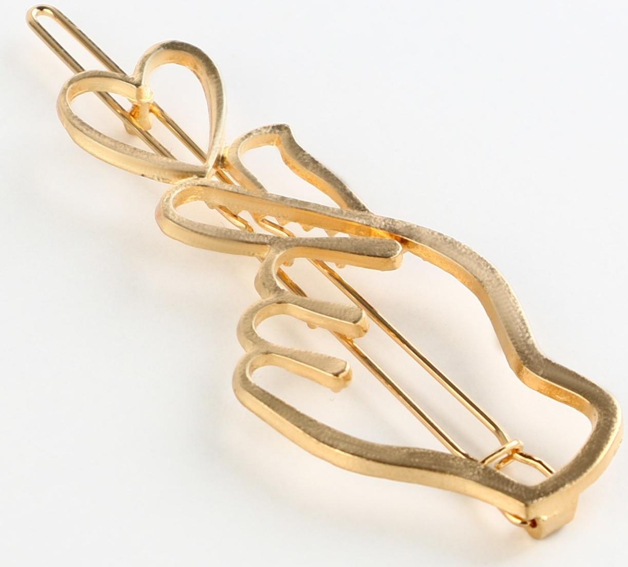 Формовая заколка на подложке 