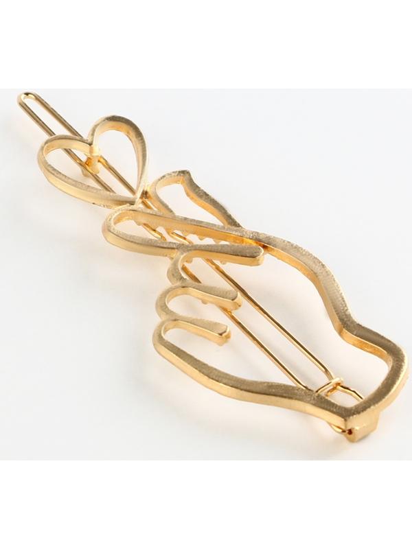 Формовая заколка на подложке 