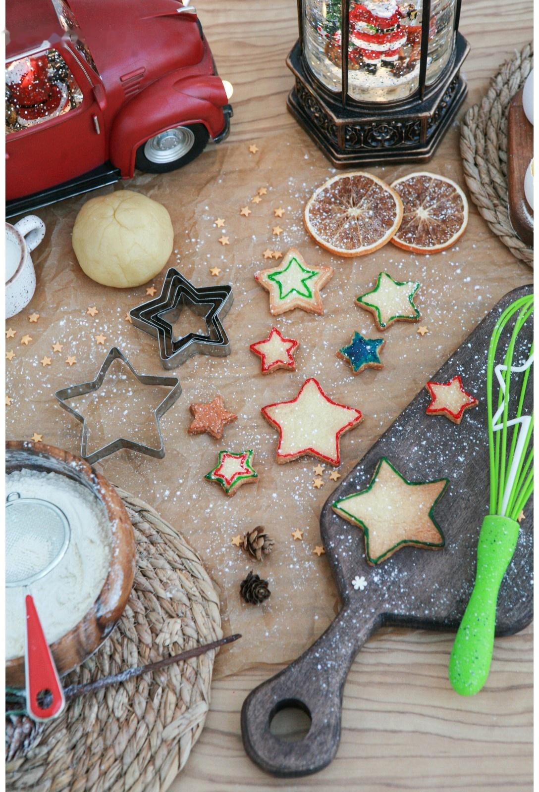 Набор форм для вырезания печенья Доляна «Звёздочки», 5 шт: 8×8×1,5 см, 7×7×1,5 см, 6×6×1,5 см, 5×5×1,5 см, 3,9×3,9×1,5 см, цвет хромированный