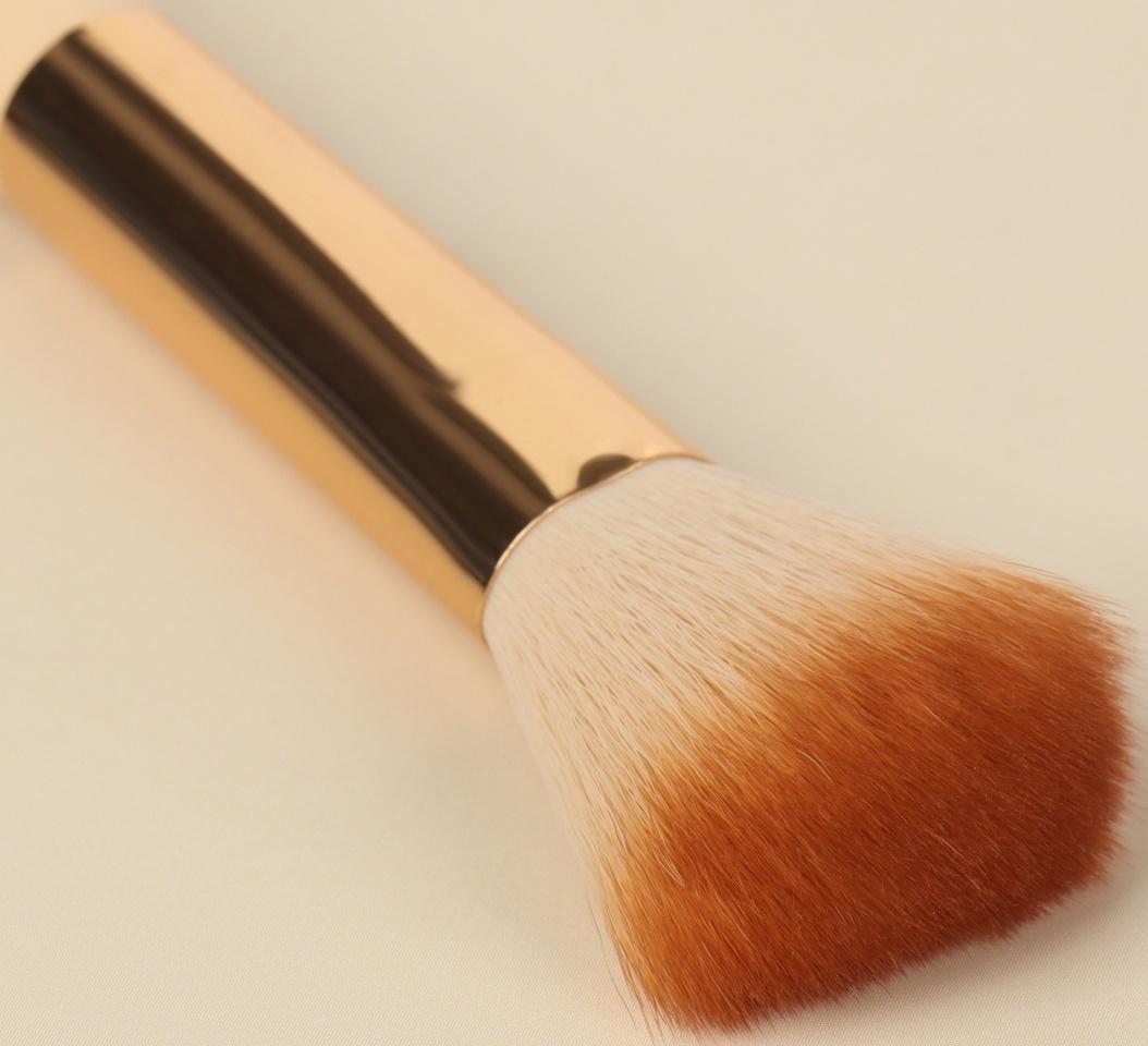 Набор кистей для макияжа «Франция», 7 предметов, чехол на кнопке, цвет бежевый/коричневый