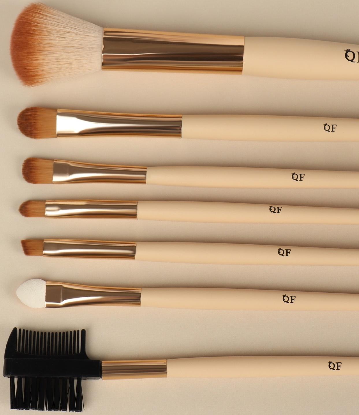 Набор кистей для макияжа «Франция», 7 предметов, чехол на кнопке, цвет бежевый/коричневый