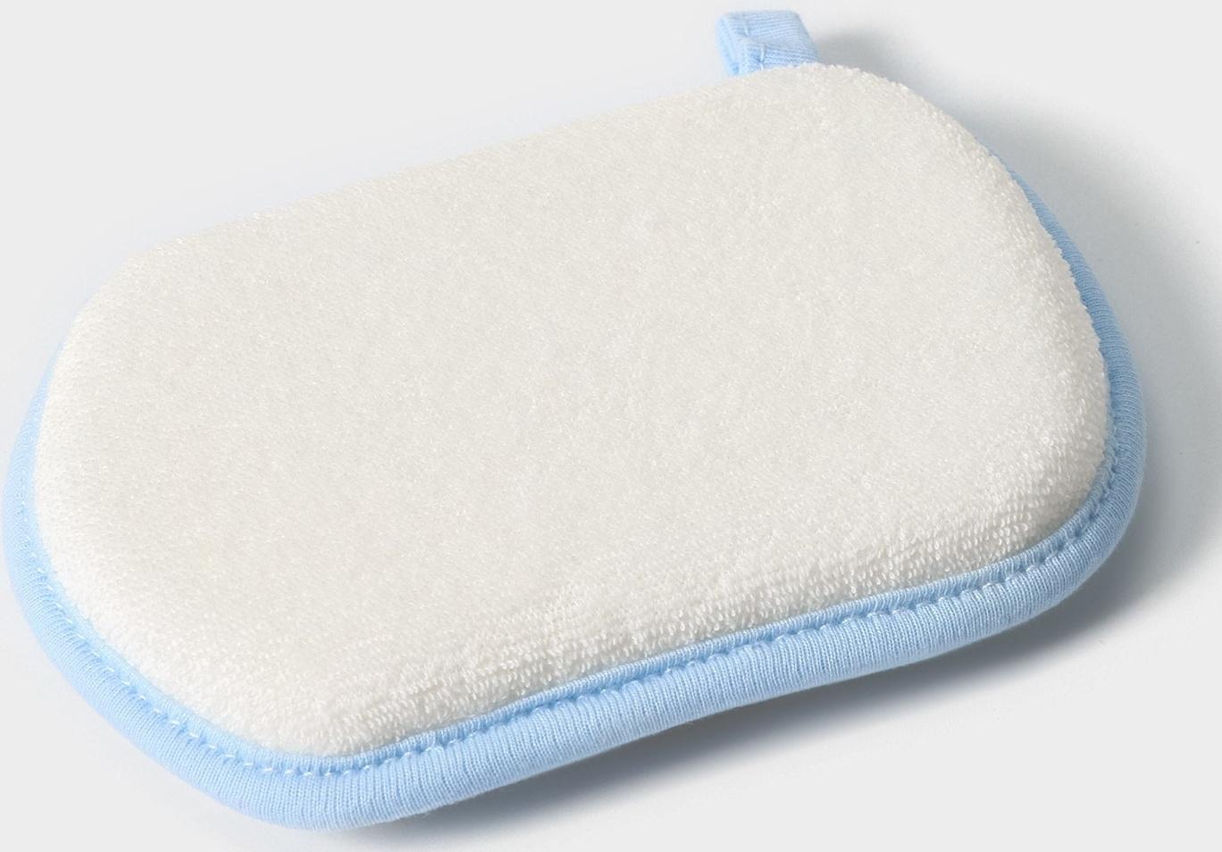 Мочалка для купания Доляна «Енот», 12×8 см, цвет голубой