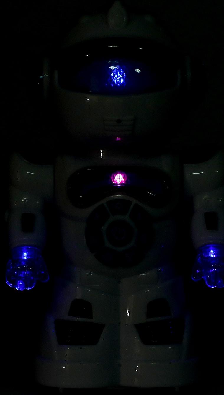 Музыкальный робот «Энерджи», звук, свет