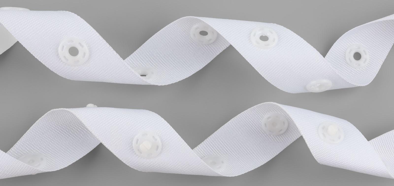 Тесьма с кнопками, 25-25 мм, 17 мм × 45 ± 1 м, цвет белый