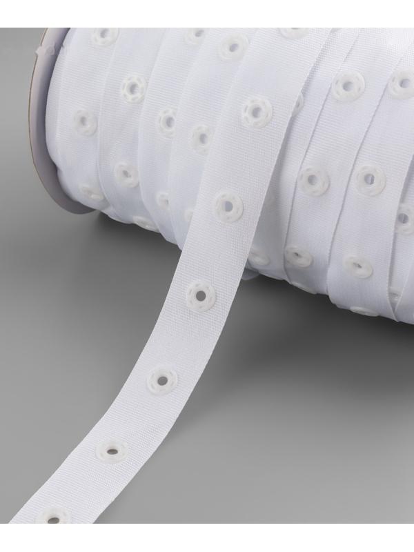 Тесьма с кнопками, 25-25 мм, 17 мм × 45 ± 1 м, цвет белый