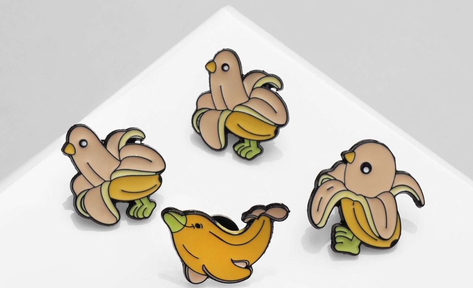 Набор значков (4шт) 